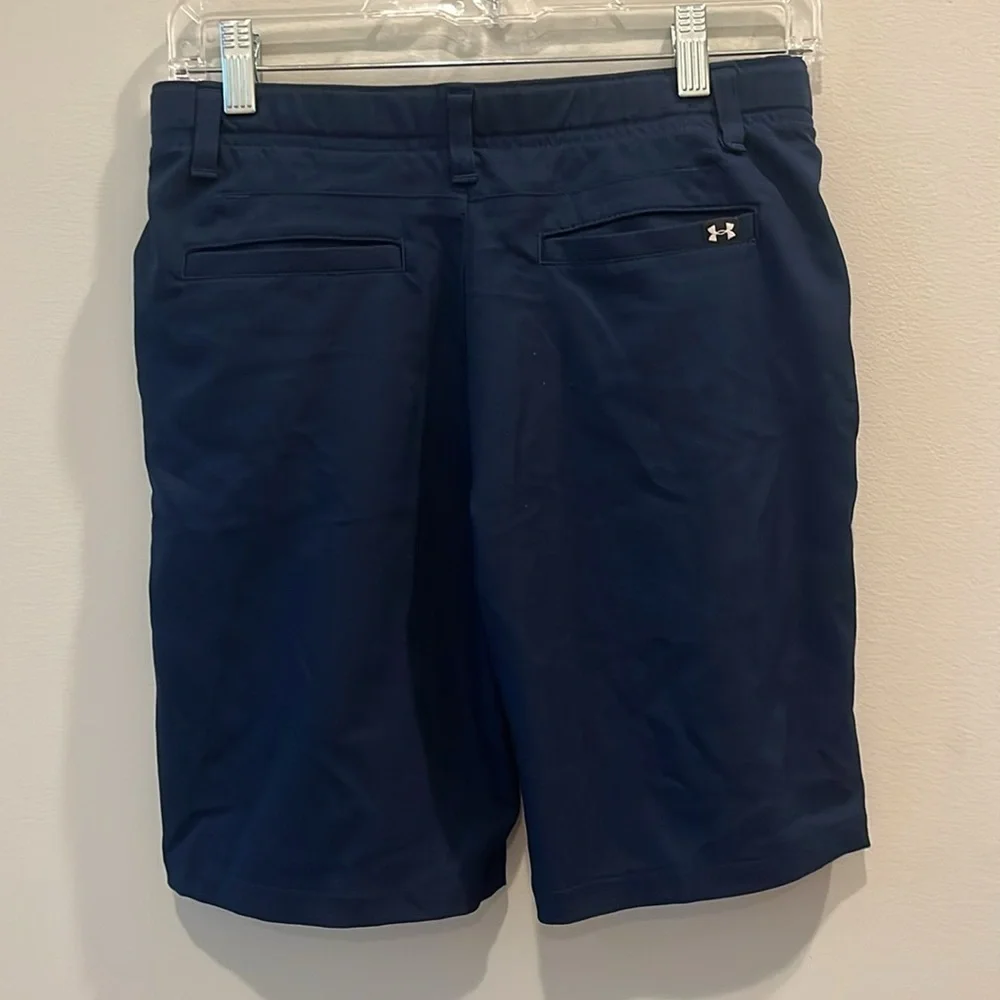 Under Armour - youth boys gold shorts. Size. Youth large. Navy